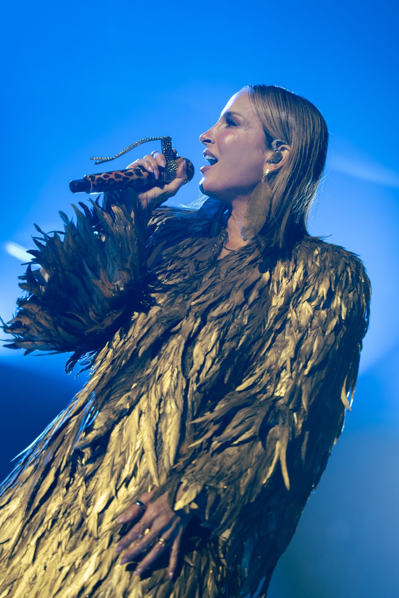 Claudia Leitte "Intemporal" — frame 2