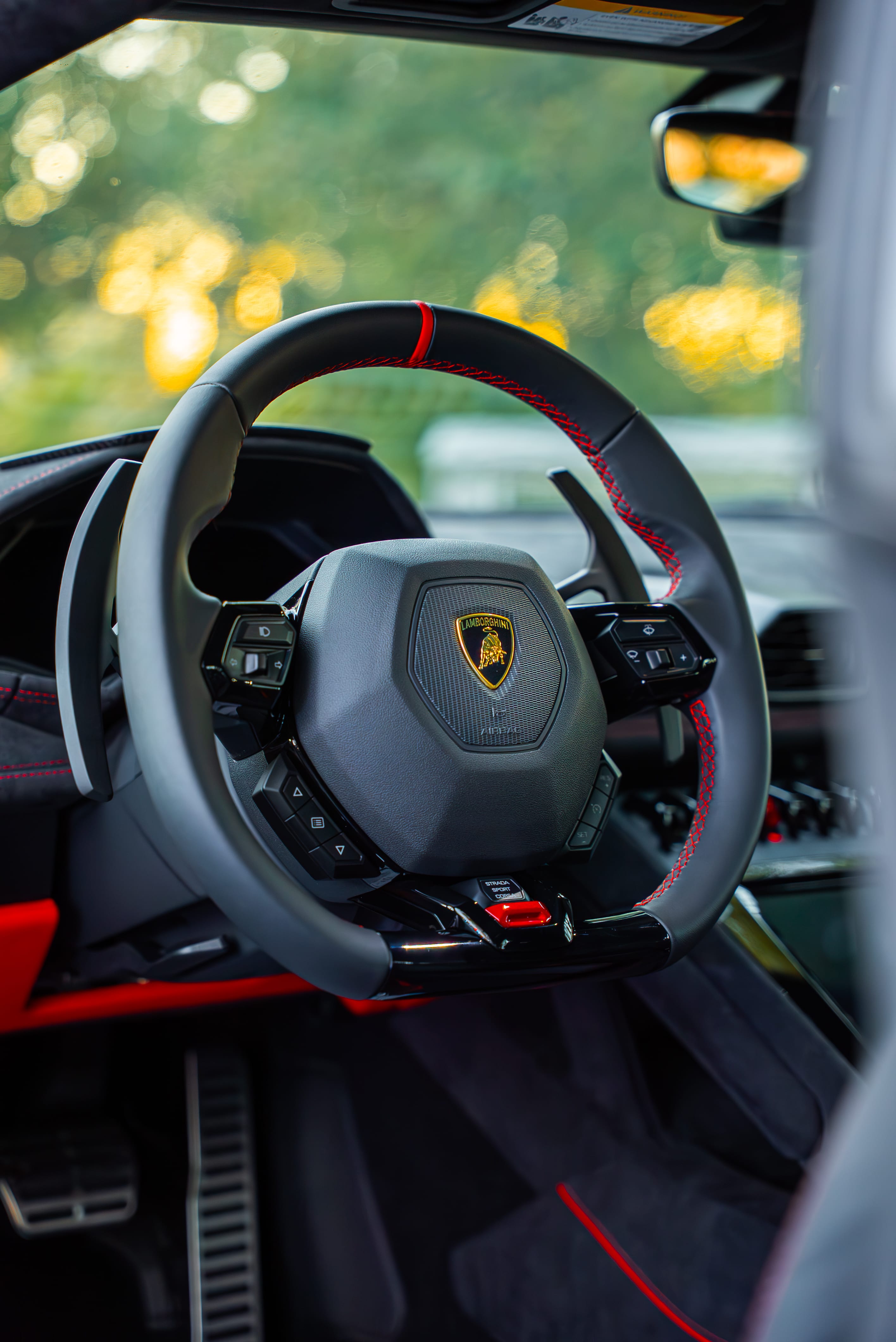Lamborghini Huracan — frame 3